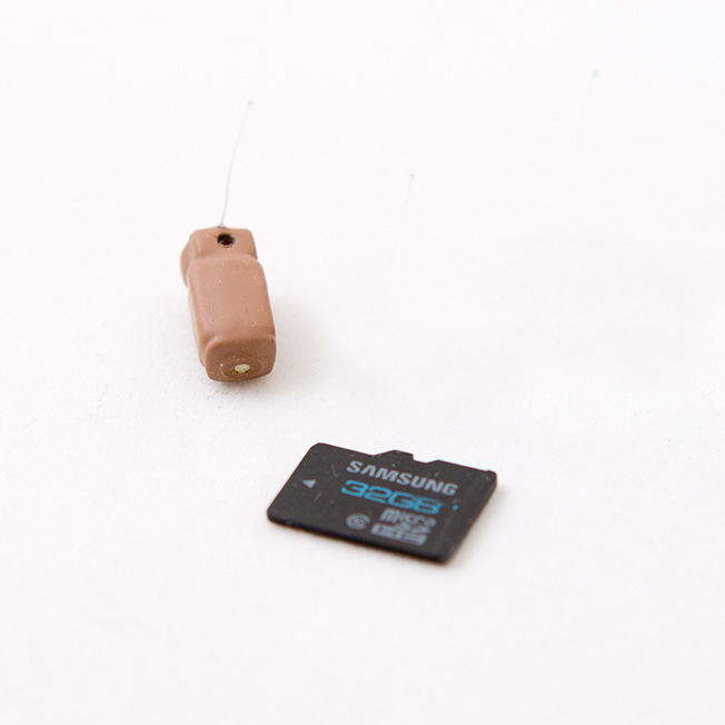 KIT écouteur micro espion - Mini écouteur invisible caché + porte-clés GSM  avec prise en charge SIM